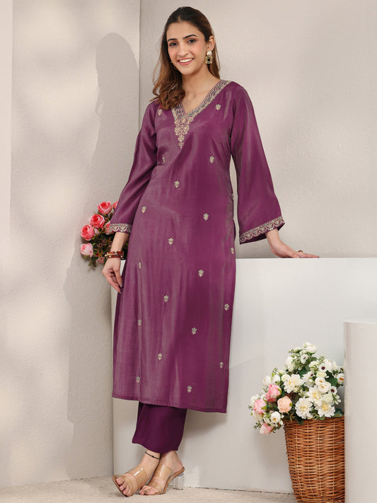 Magenta Embroidered Silk Blend Straight Kurta